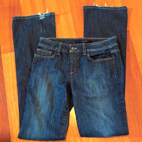 Joe's Jeans Low Rise, Straight Leg, Curvy - Picture 2 of 4